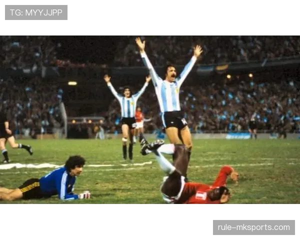 斯卡洛尼战术革新助力阿根廷国家队竞争力跃升,引发足坛关注 斯卡洛尼战术革新助力阿根廷国家队竞争力跃升,引发足坛关注