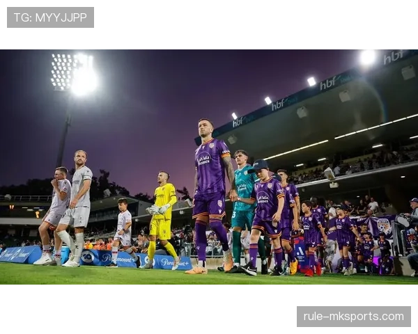 帕瓦尔展现出色防守站位,球队后防稳定性持续提升 帕瓦尔展现出色防守站位,球队后防稳定性持续提升